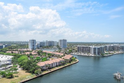 Comprar apartamento en Hyde Beach House R1508