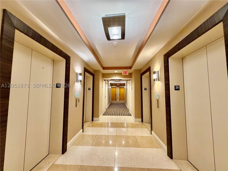 Condo for sale at Vizcayne South Tower 3907