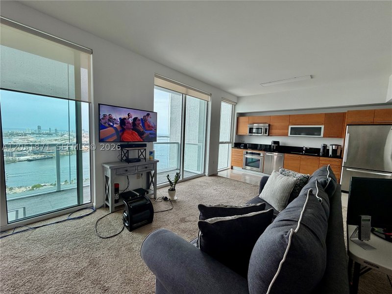 Condo for sale at Vizcayne South Tower 3907