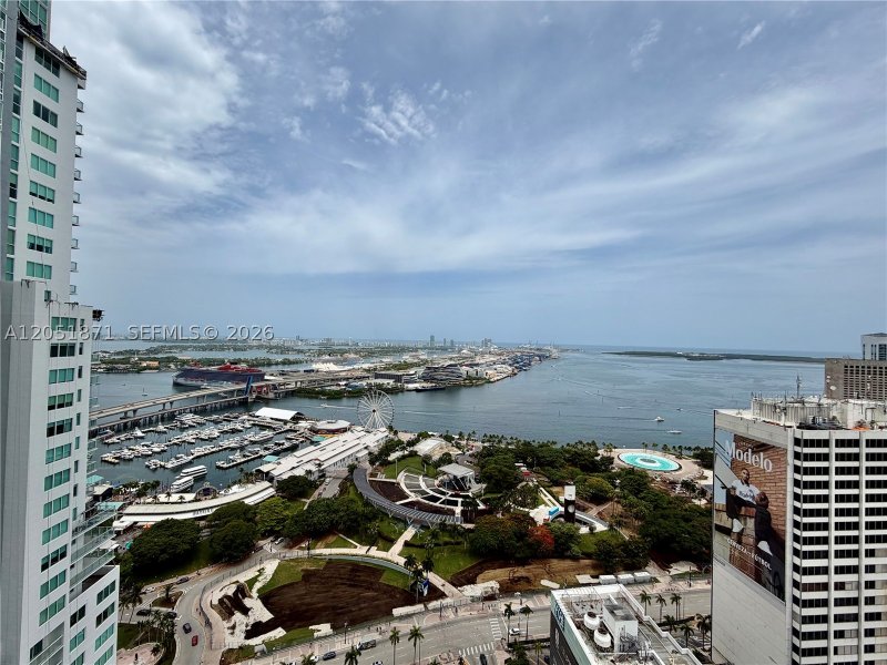 Condo for sale at Vizcayne South Tower 3907