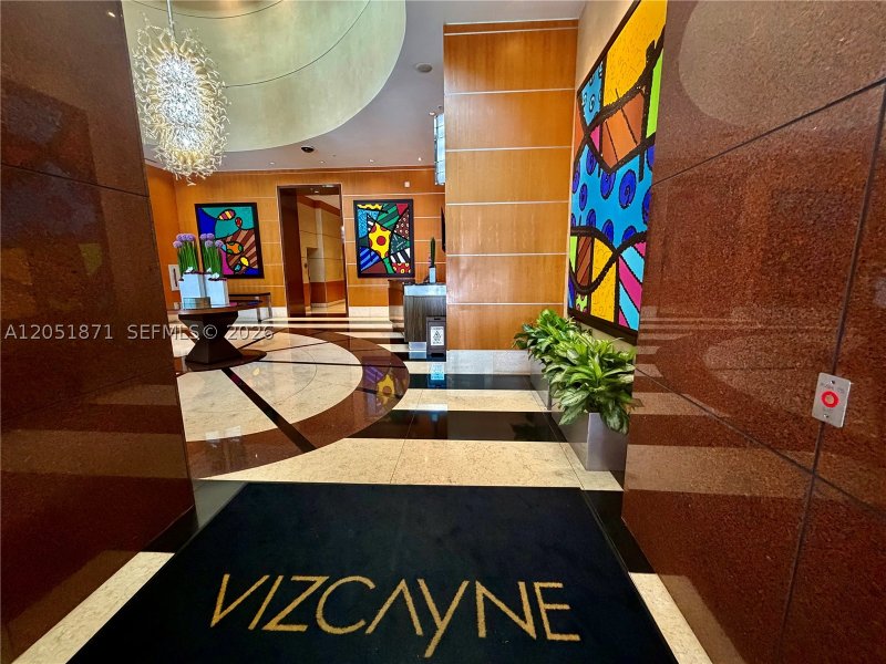Condo for sale at Vizcayne South Tower 3907