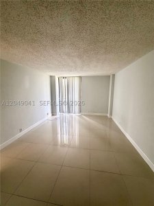 Aluguel de apartamento no Parc Central Aventura 404