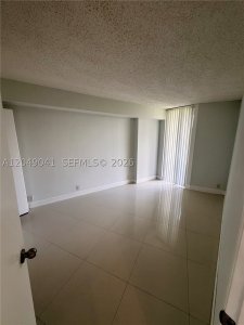 Aluguel de apartamento no Parc Central Aventura 404