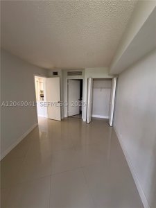 Aluguel de apartamento no Parc Central Aventura 404