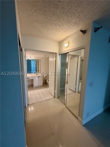 Aluguel de apartamento no Parc Central Aventura 404