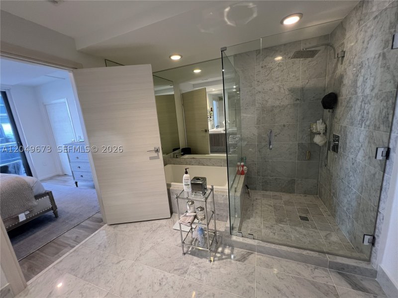 Condo for sale at SLS Lux Brickell 4608