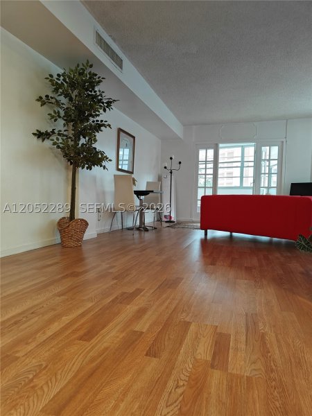 Comprar apartamento no Four Ambassadors 350
