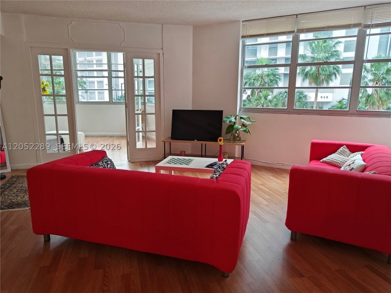 Comprar apartamento no Four Ambassadors 350