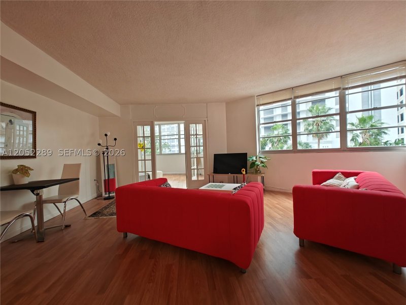 Comprar apartamento no Four Ambassadors 350