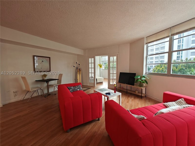 Comprar apartamento no Four Ambassadors 350