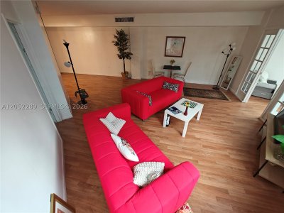 Comprar apartamento no Four Ambassadors 350
