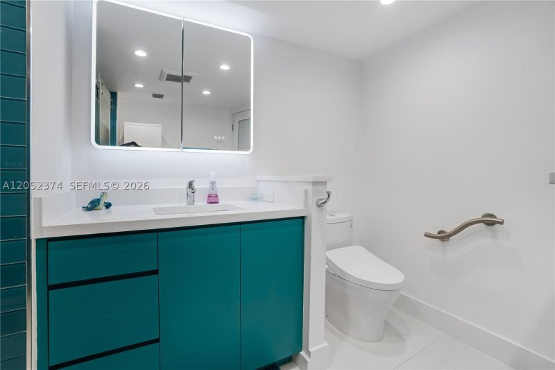 Condo for sale at The Galleon 404