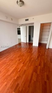 Alquiler de apartamento en Latitude On The River 2505
