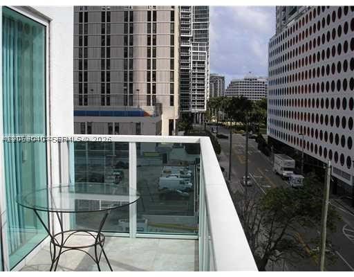 Apartment for rent at Brickell on the River South 402