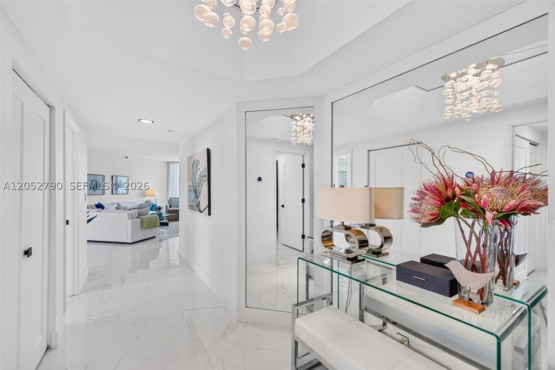 Condo for sale at Williams Island 2800 904