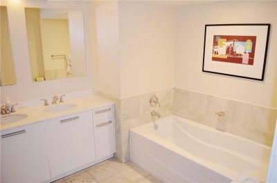 Aluguel de apartamento no Avenue on Brickell 1060 Tower 1617