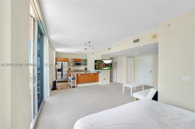 Comprar apartamento en Latitude On The River 3100