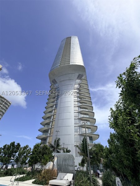Alquiler de apartamento en Una Residences at Brickell 902