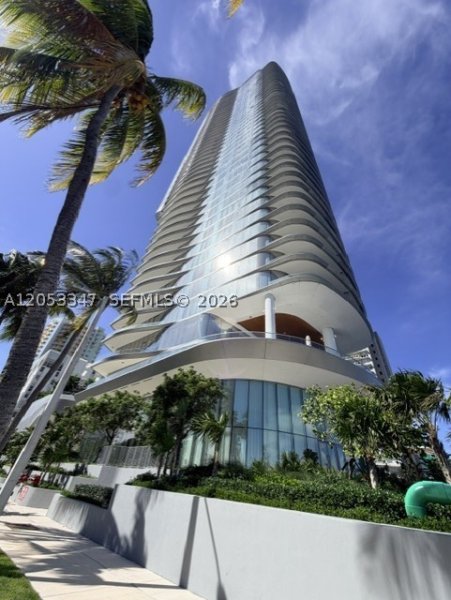 Alquiler de apartamento en Una Residences at Brickell 902