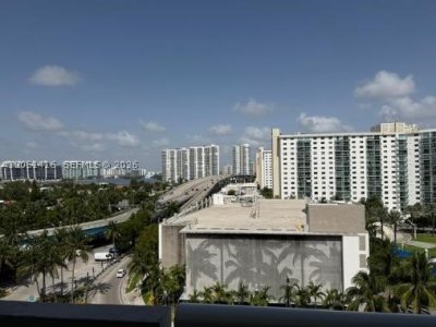 Comprar apartamento no Aventura Beach Club 837