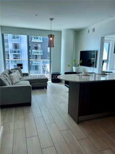 Comprar apartamento en Le Parc at Brickell 812