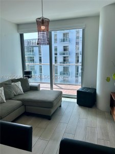 Comprar apartamento en Le Parc at Brickell 812