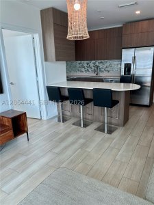 Comprar apartamento en Le Parc at Brickell 812