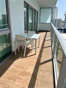Comprar apartamento en Le Parc at Brickell 812