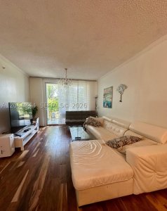 Alquiler de apartamento en Porto Bellagio 2412