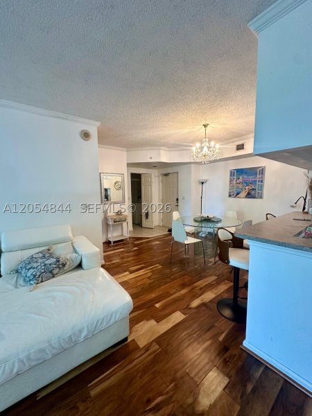 Alquiler de apartamento en Porto Bellagio 2412