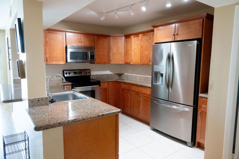 Condo for sale at 200 Leslie 819