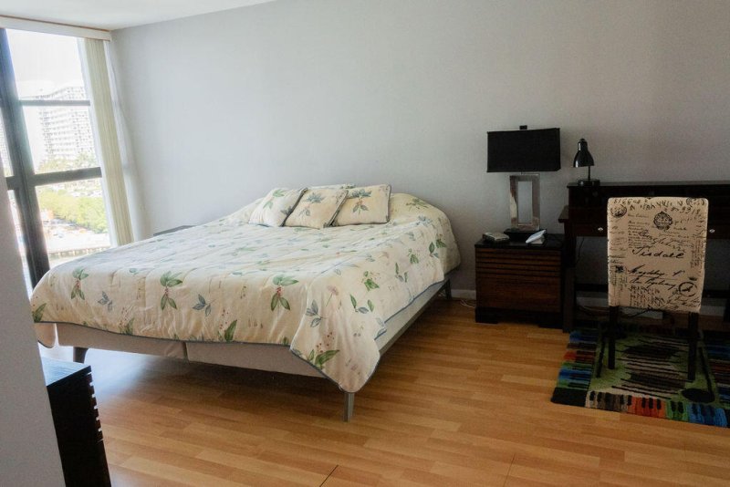 Condo for sale at 200 Leslie 819