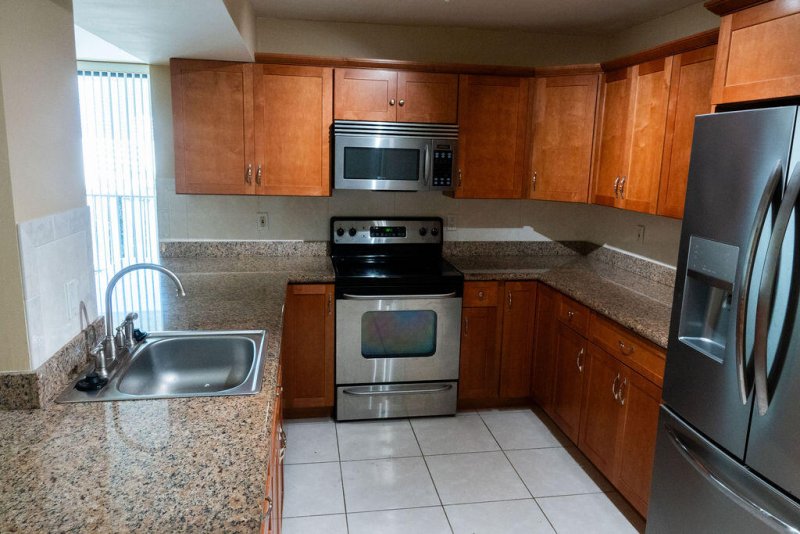 Condo for sale at 200 Leslie 819