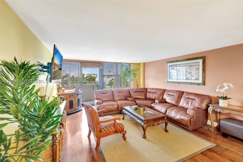 Condo for sale at The Belmont 502