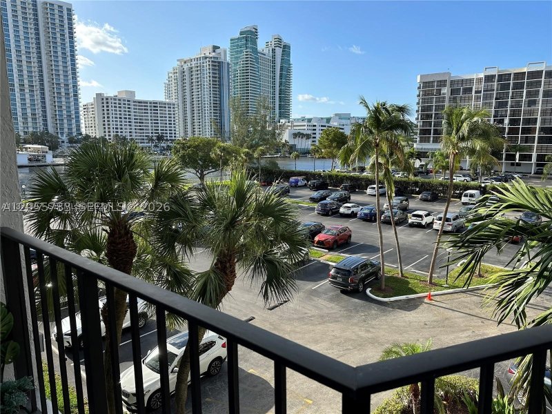 Apartment for rent at Oceanview Park 412