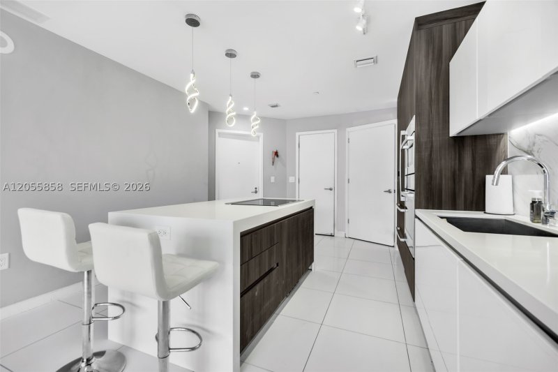 Apartment for rent at Paramount Miami WorldCenter 806