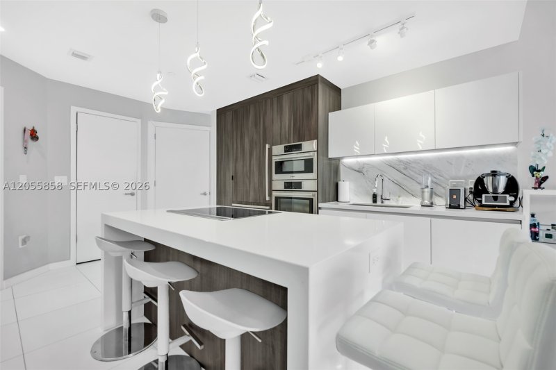 Apartment for rent at Paramount Miami WorldCenter 806