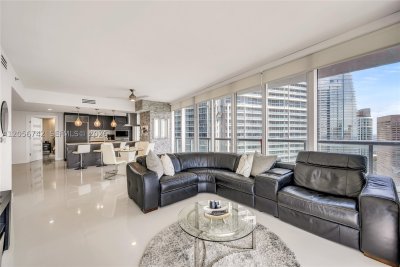 Aluguel de apartamento no Icon Brickell Tower II 3702