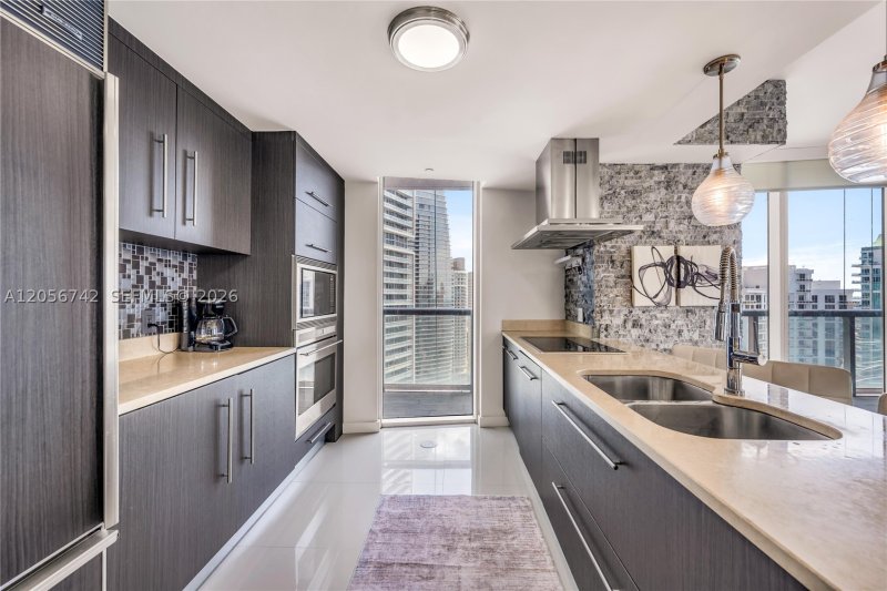Apartment for rent at Icon Brickell Tower II 3702