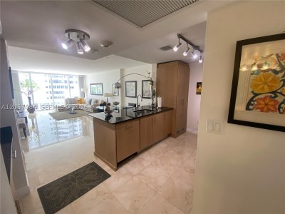Aluguel de apartamento no Harbour House 215