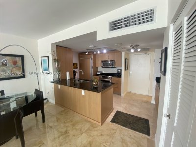 Aluguel de apartamento no Harbour House 215