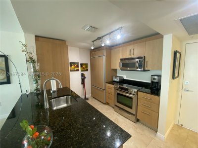 Aluguel de apartamento no Harbour House 215