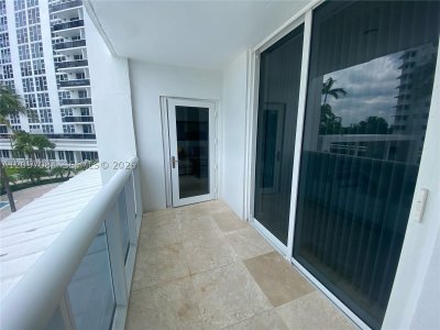 Aluguel de apartamento no Harbour House 215