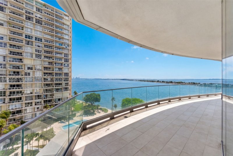 Alquiler de apartamento en Una Residences at Brickell 604