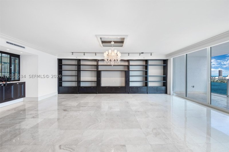 Apartment for rent at Peninsula I 2506