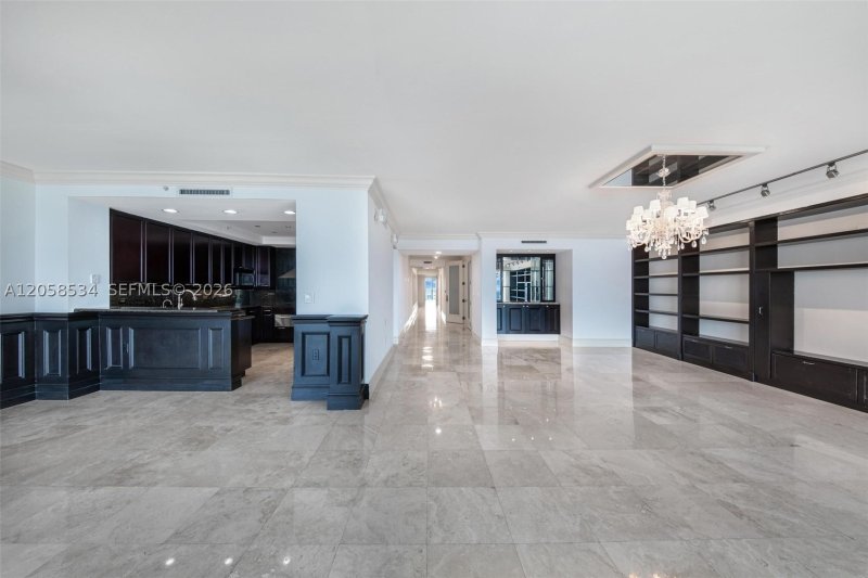 Apartment for rent at Peninsula I 2506