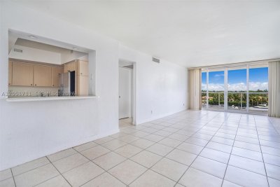 Comprar apartamento no 5600 Collins 7J