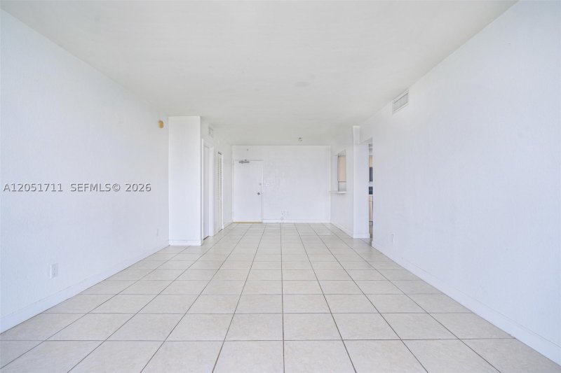 Condo for sale at 5600 Collins 7J