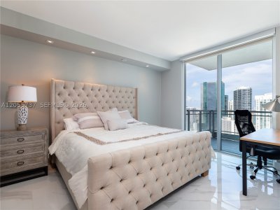 Comprar apartamento en Mint at Riverfront 3901