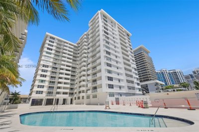 Comprar apartamento en Corinthian Condo 12H